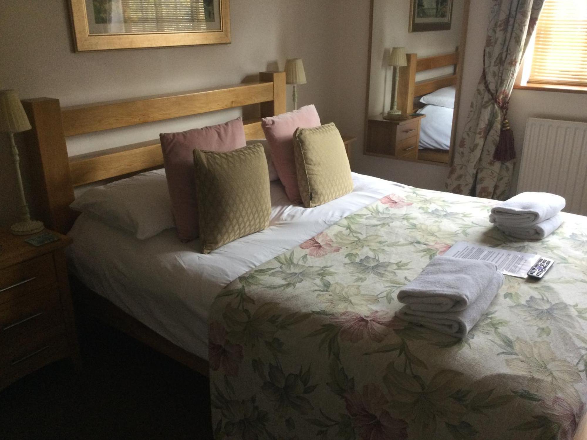 Auplands En-Suite Rooms Lymington Exteriör bild